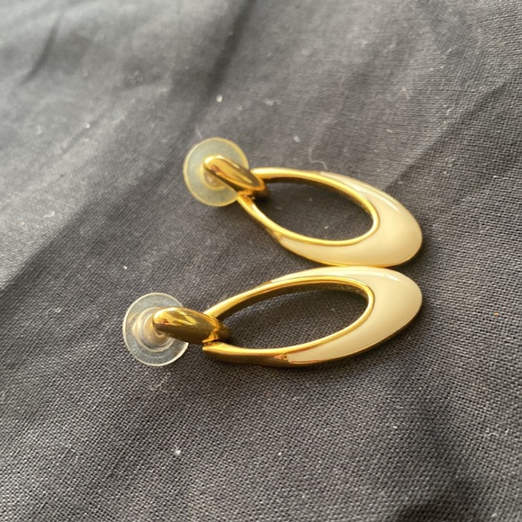 Vintage Trifari earrings - Picture 9 of 9